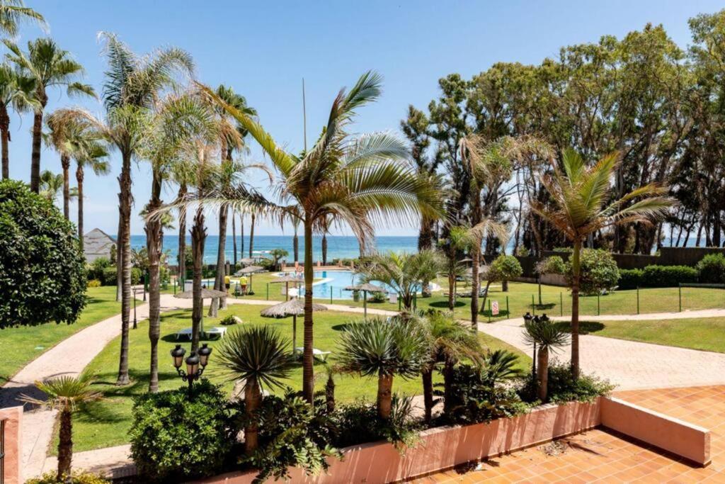 Ct 240 - Beachfront Apartment -Don Juan Manilva Eksteriør billede