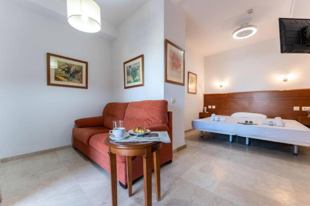 Ct 240 - Beachfront Apartment -Don Juan Manilva Eksteriør billede