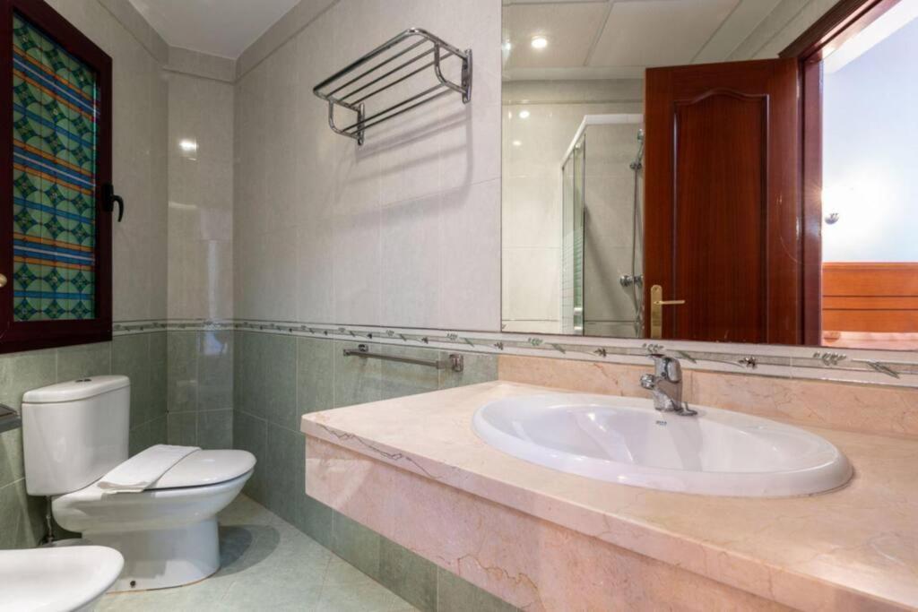 Ct 240 - Beachfront Apartment -Don Juan Manilva Eksteriør billede