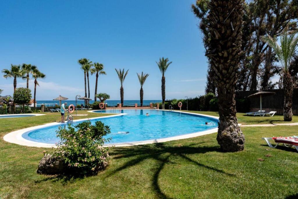Ct 240 - Beachfront Apartment -Don Juan Manilva Eksteriør billede