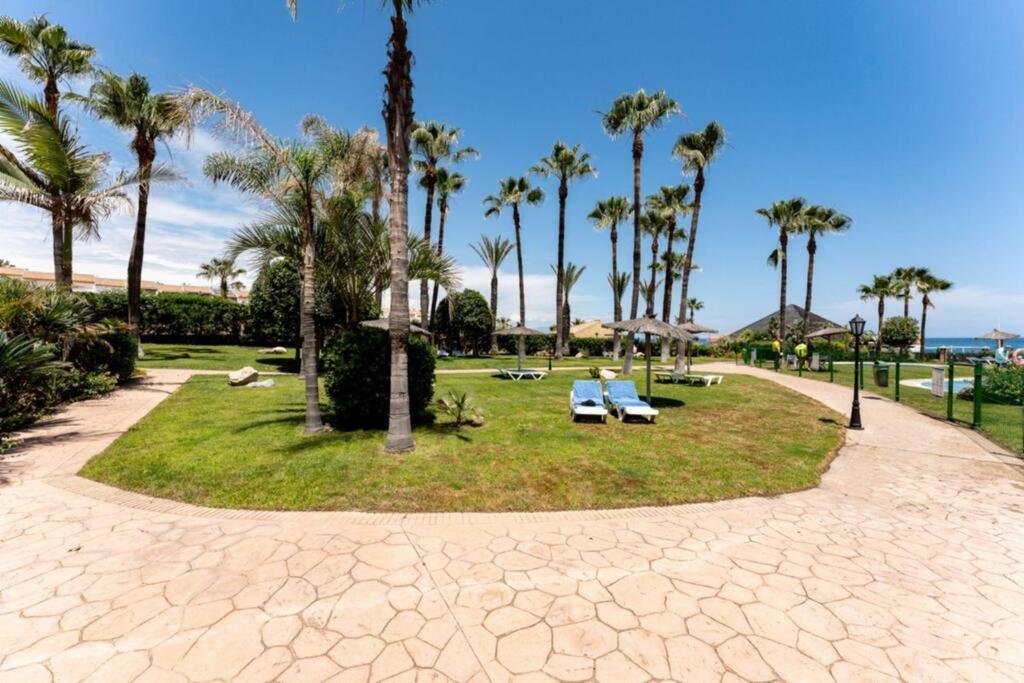 Ct 240 - Beachfront Apartment -Don Juan Manilva Eksteriør billede